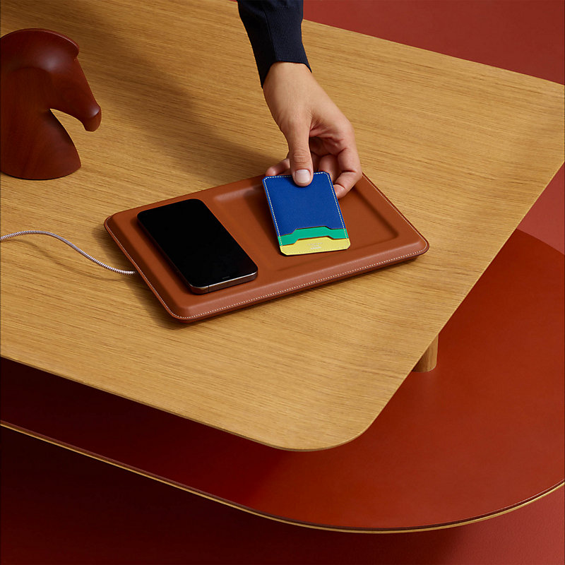 Volt'H wireless charging change tray | Hermès Saudi Arabia